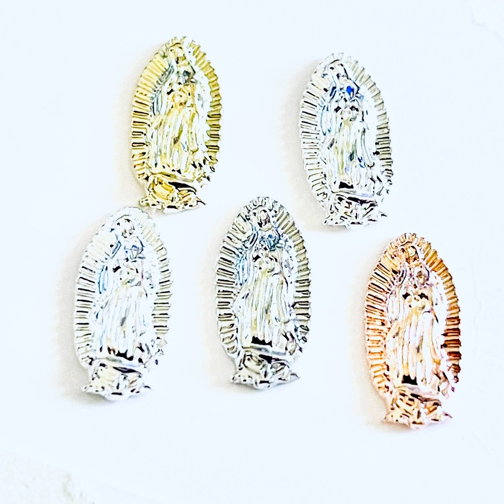 5 piece Virgin Mary Nail charms new